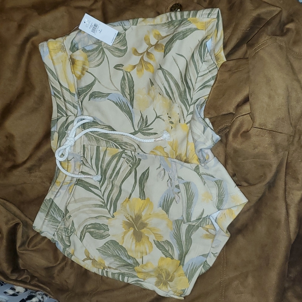 Old Navy Shorts Small TALL